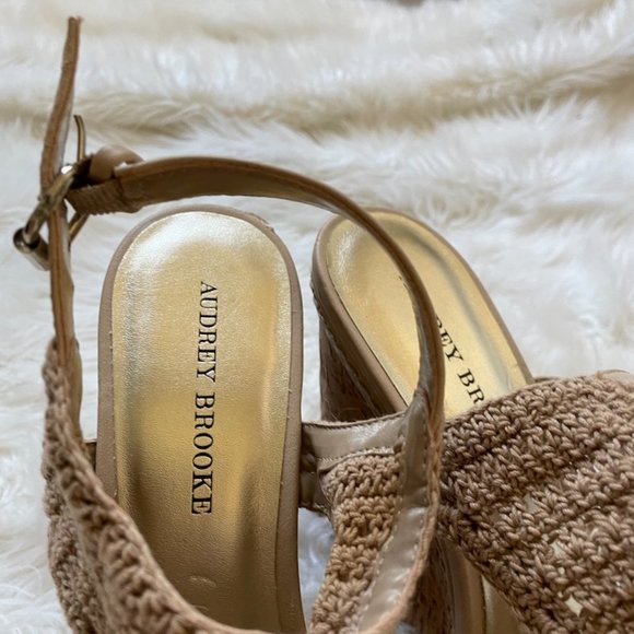 Size 10 Wedge Cork Macrame Sandals - Picture 2 of 11